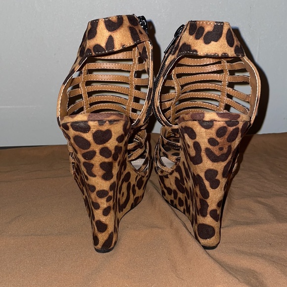 Leopard print wedges - Picture 3 of 4